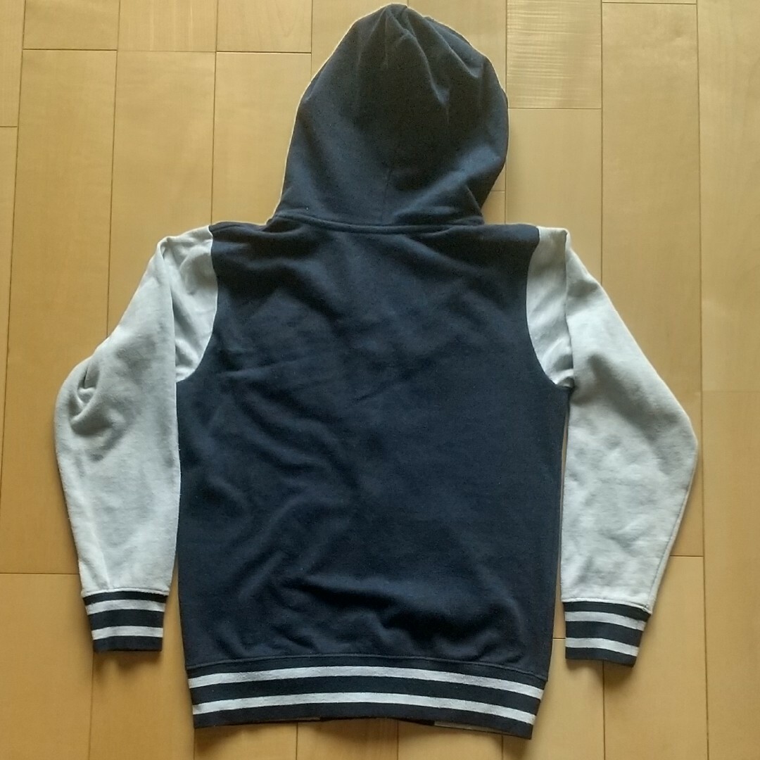 パーカー サイズ140 キッズ/ベビー/マタニティのキッズ服男の子用(90cm~)(カーディガン)の商品写真