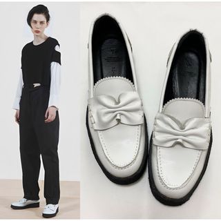 ワイズ(Y's)のY's 20PRE SOFT GLASS THICK SOLE LOAFER 2(ローファー/革靴)