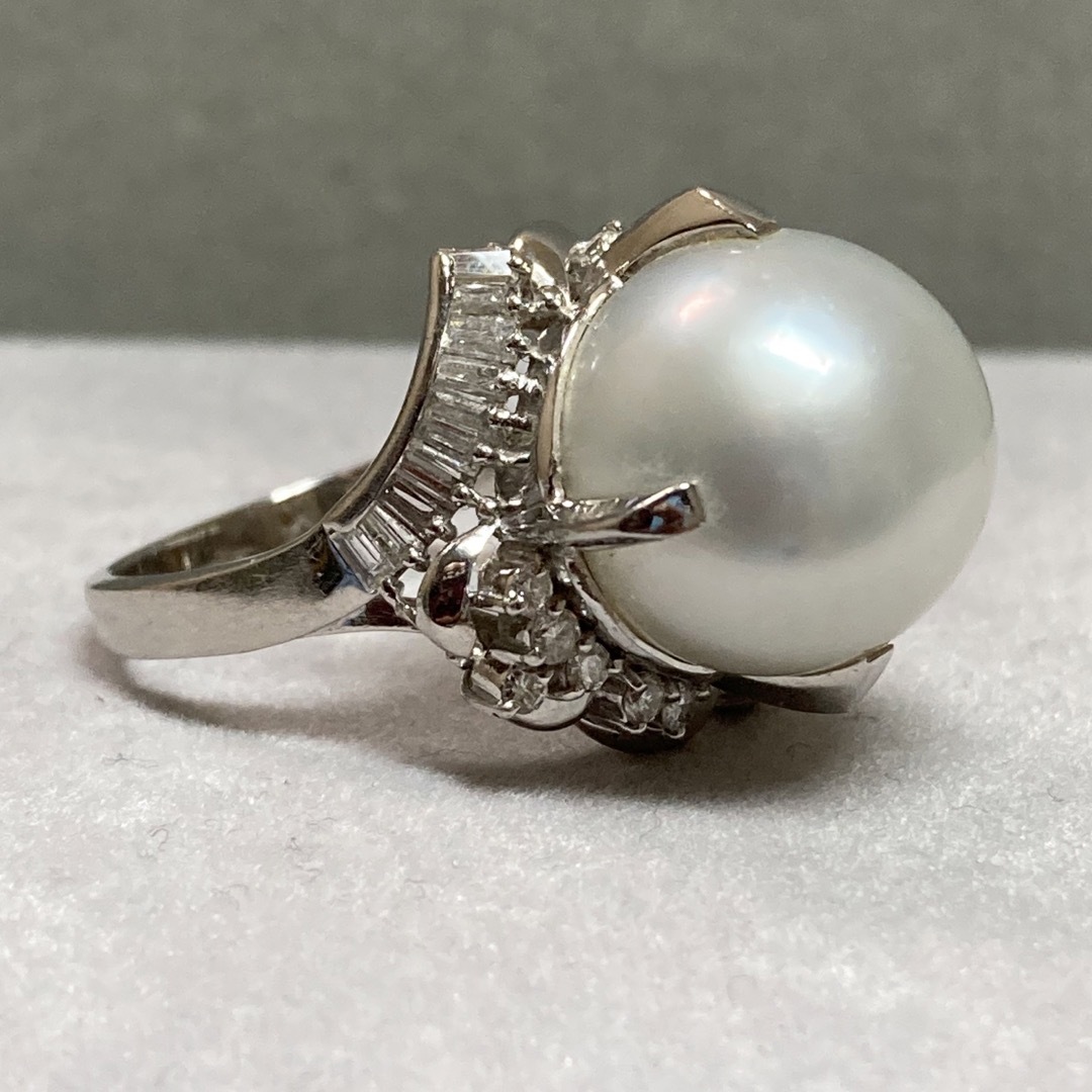 Pt900 13.5mm 大粒の白蝶パールリング 指輪 ダイヤ入り0.65ct