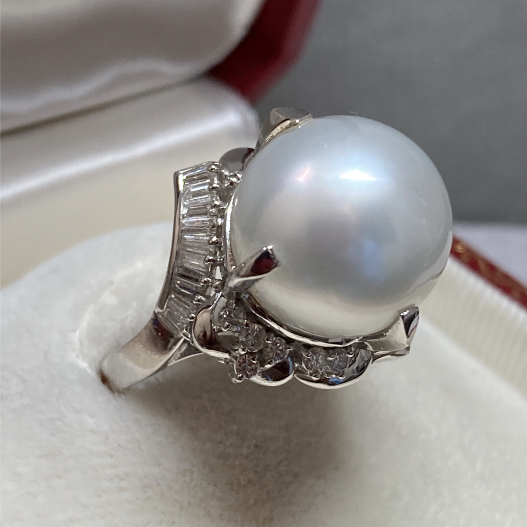 Pt900 13.5mm 大粒の白蝶パールリング 指輪 ダイヤ入り0.65ct