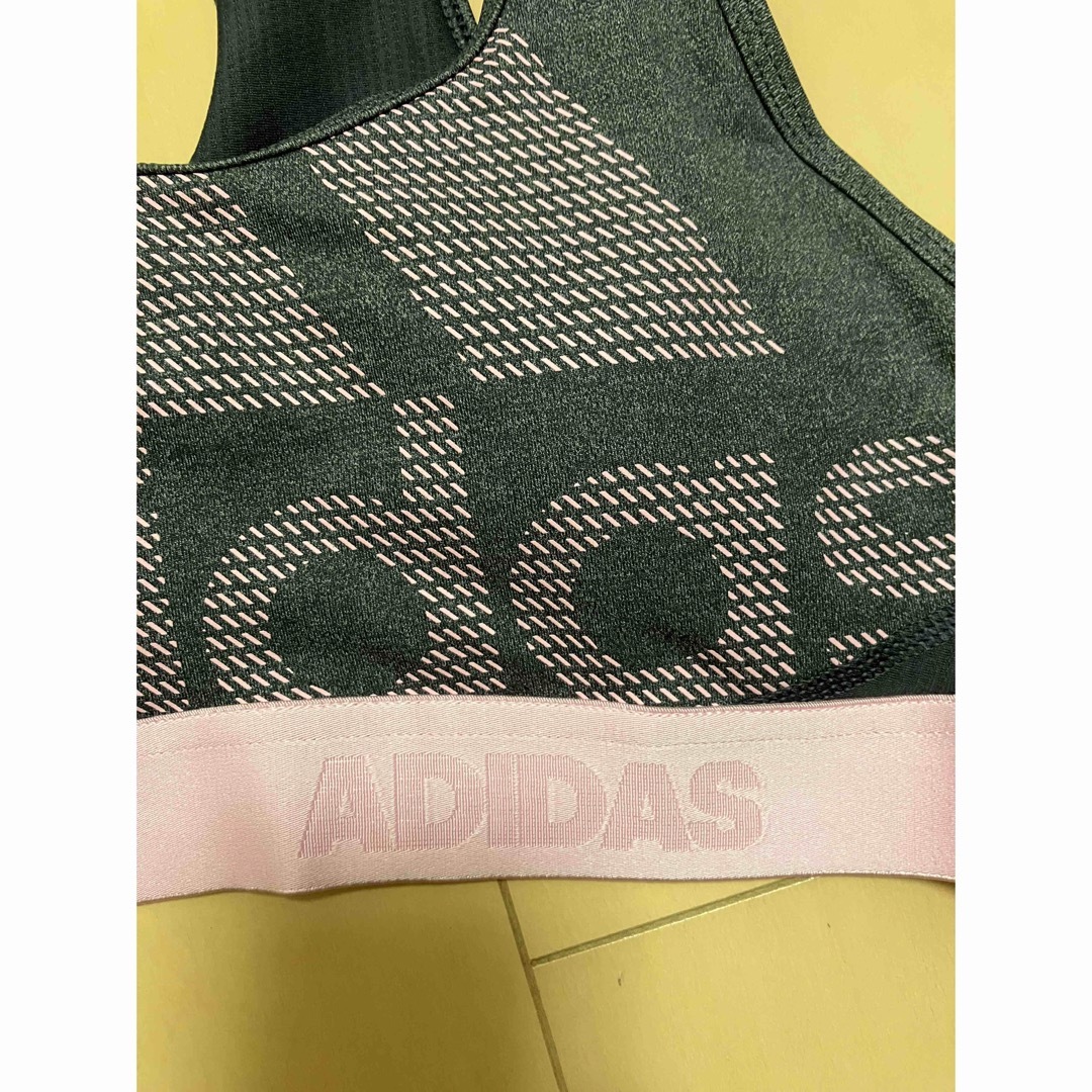 adidas(アディダス)のadidas ブラトップ🍀 スポーツ/アウトドアのトレーニング/エクササイズ(トレーニング用品)の商品写真