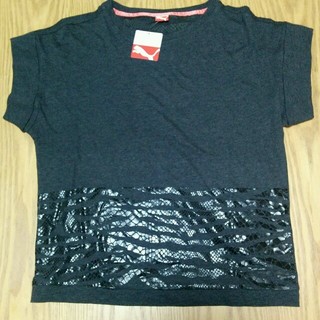 プーマ(PUMA)の新品半額以下　プーマ　女　M　Tシャツ　(Tシャツ(半袖/袖なし))