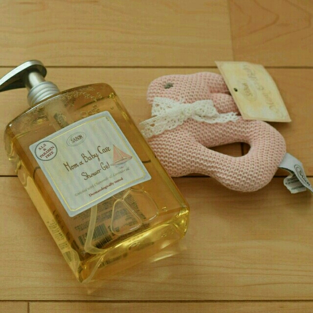 SABON(サボン)のSABON  新品バニーラトル　PINK　 キッズ/ベビー/マタニティのおもちゃ(がらがら/ラトル)の商品写真