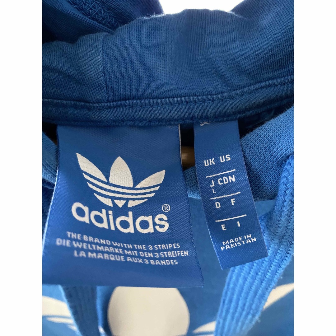 adidas(アディダス)のデカロゴ　古着 adidas トレフォイル　パーカー　L　青 ブル メンズのトップス(パーカー)の商品写真