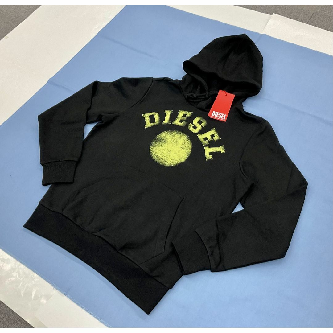 DIESEL(ディーゼル)のディーゼル　パーカー 02A23　XLサイズ　ブラック　新品　A08692 メンズのトップス(スウェット)の商品写真