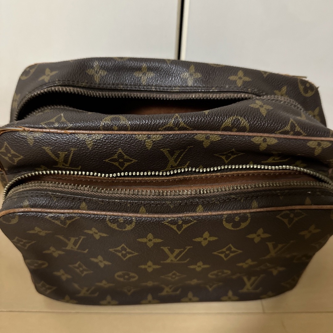 LOUIS VUITTON - 旧型ナイル