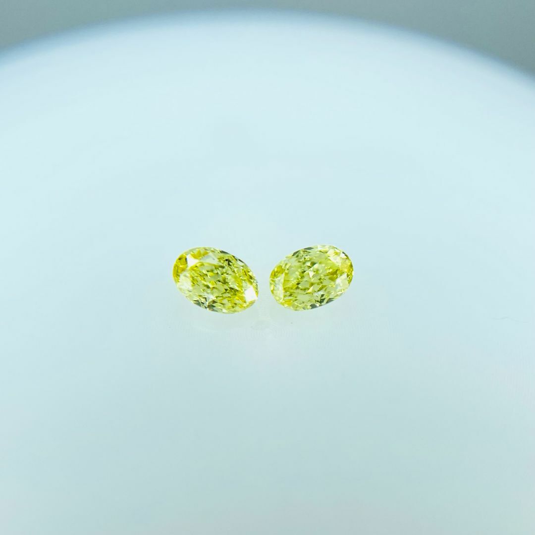 FANCY INTENSE YELLOW 0.107ct＆0.111ct/OV 3