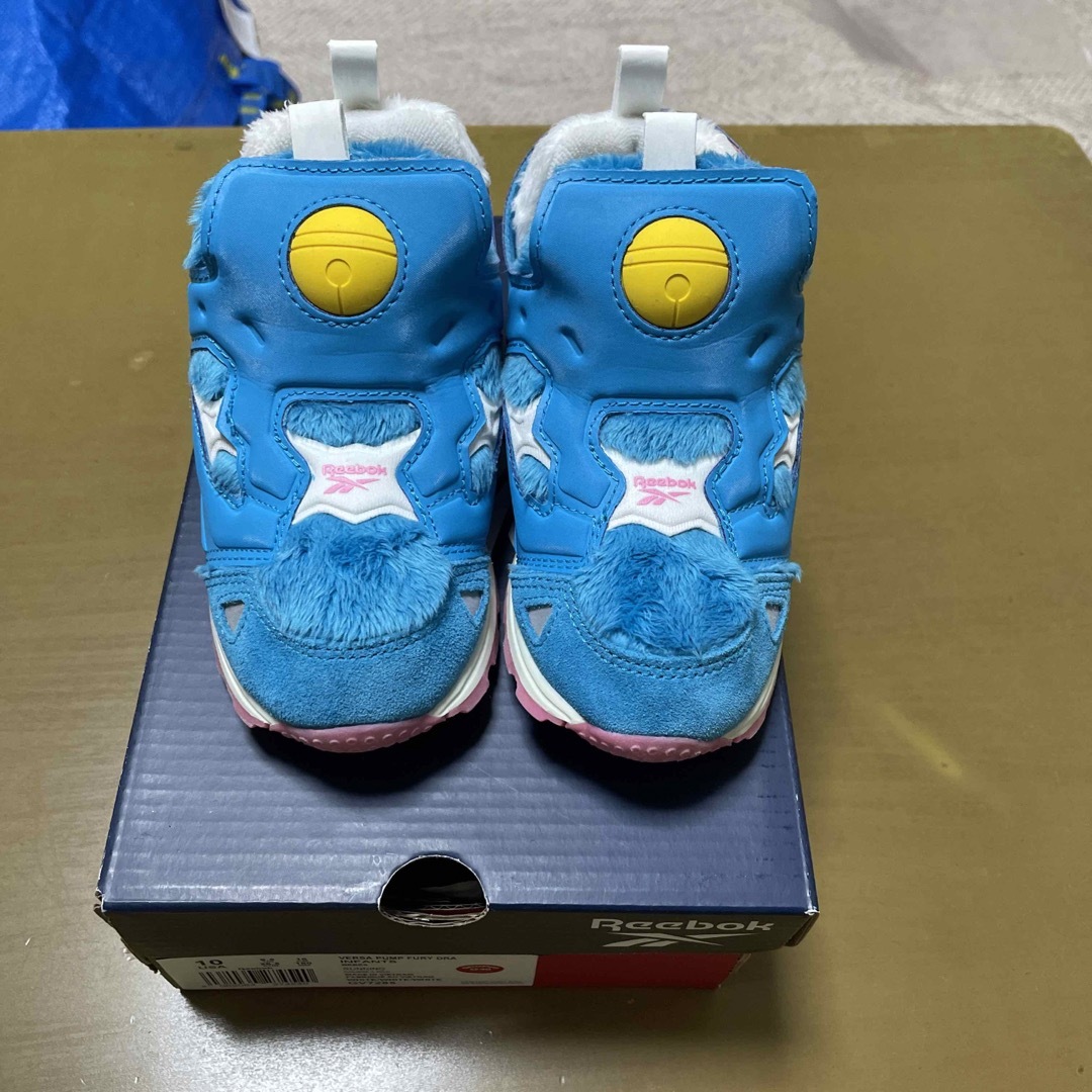 Reebok(リーボック)のReebok VERSA PUMP FURY キッズ/ベビー/マタニティのキッズ靴/シューズ(15cm~)(スニーカー)の商品写真