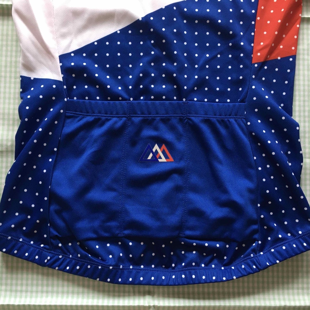 le coq sportif(ルコックスポルティフ)のタグ付き新品　ルコック　吸汗速乾　自転車　フルジップ　サイクリング　ジャージ スポーツ/アウトドアの自転車(ウエア)の商品写真