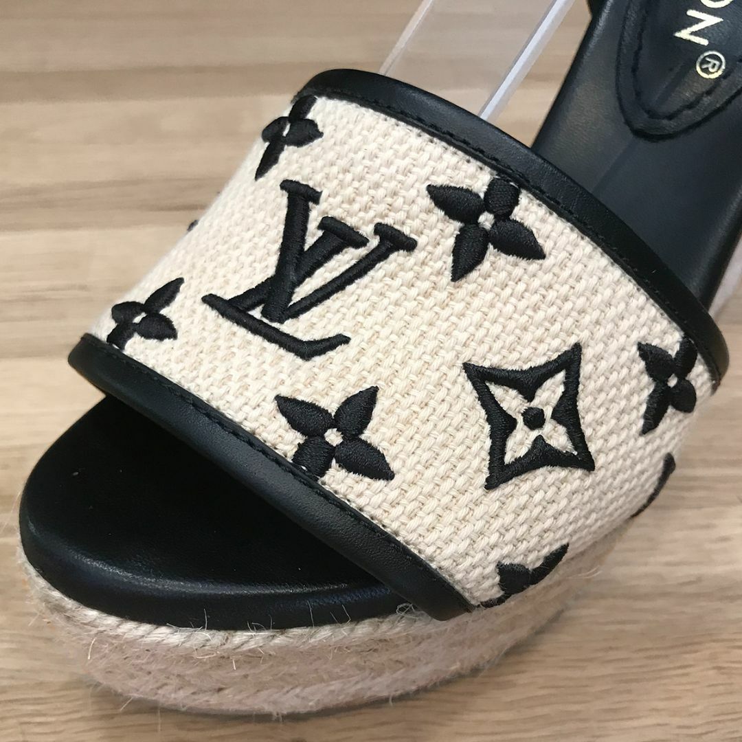 LOUIS VUITTON(ルイヴィトン)の超美品 ルイヴィトン 現行 スターボードラインサンダル ウェッジソールサンダル レディースの靴/シューズ(サンダル)の商品写真