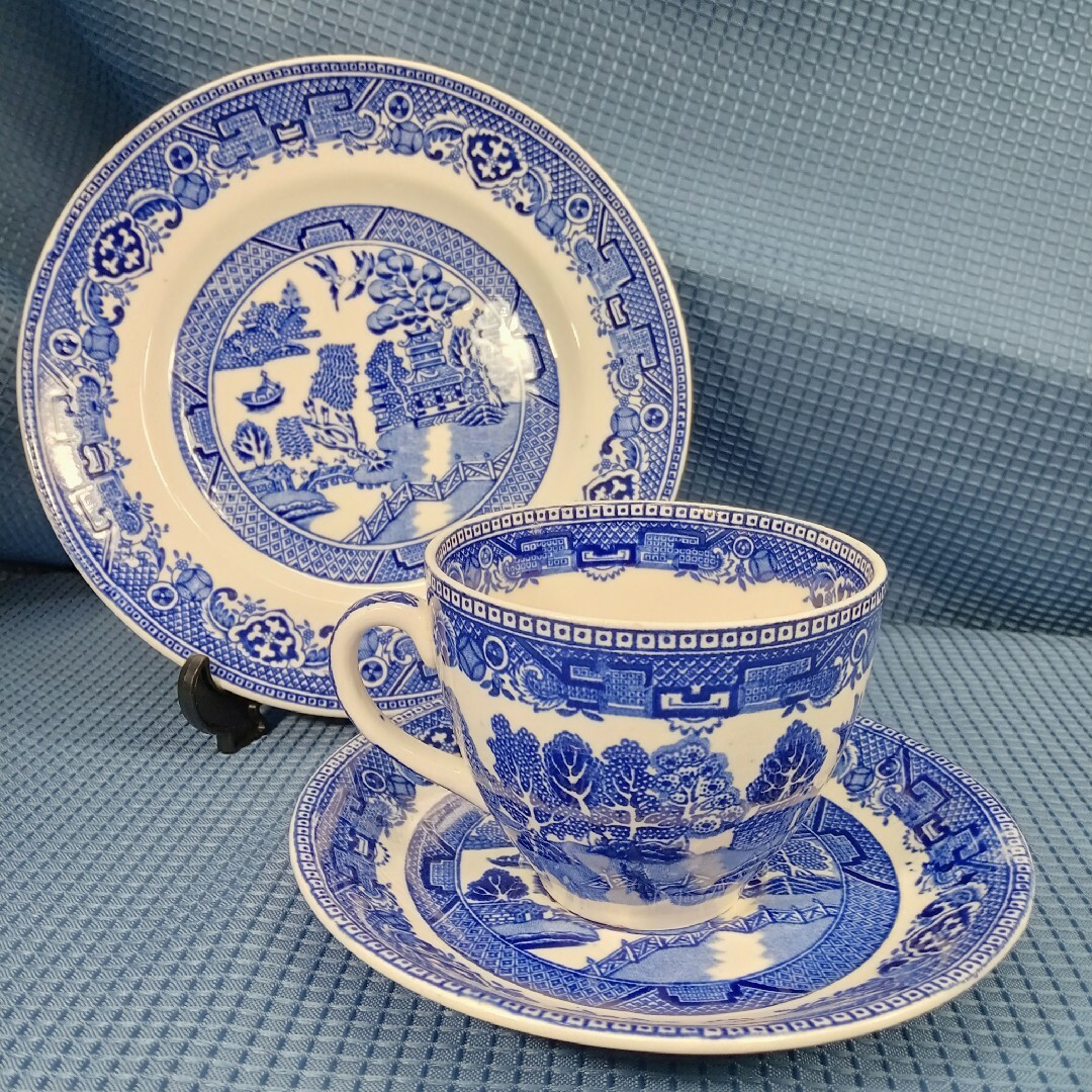 WEDGWOOD(ウェッジウッド)の英国製 Alfred Meakin ミーキン オールドウィロー トリオ インテリア/住まい/日用品のキッチン/食器(食器)の商品写真