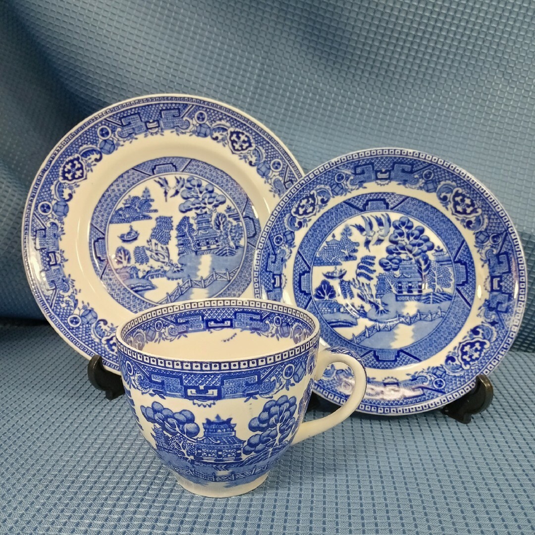 WEDGWOOD(ウェッジウッド)の英国製 Alfred Meakin ミーキン オールドウィロー トリオ インテリア/住まい/日用品のキッチン/食器(食器)の商品写真