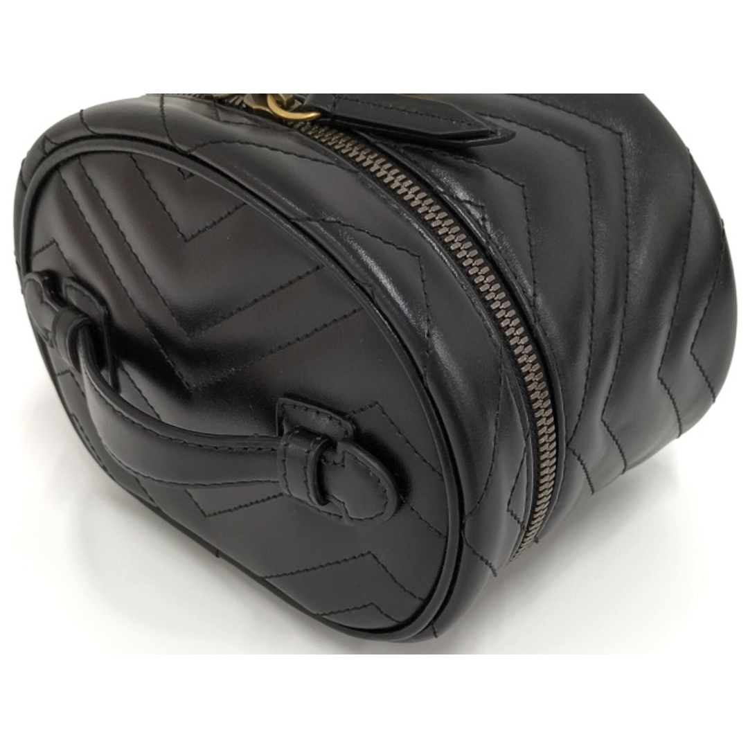 GUCCI - GUCCI バニティバッグ 化粧ポーチ GGマーモント GUCCI - GUCCI バニティバッグ 化粧ポーチ GGマーモント