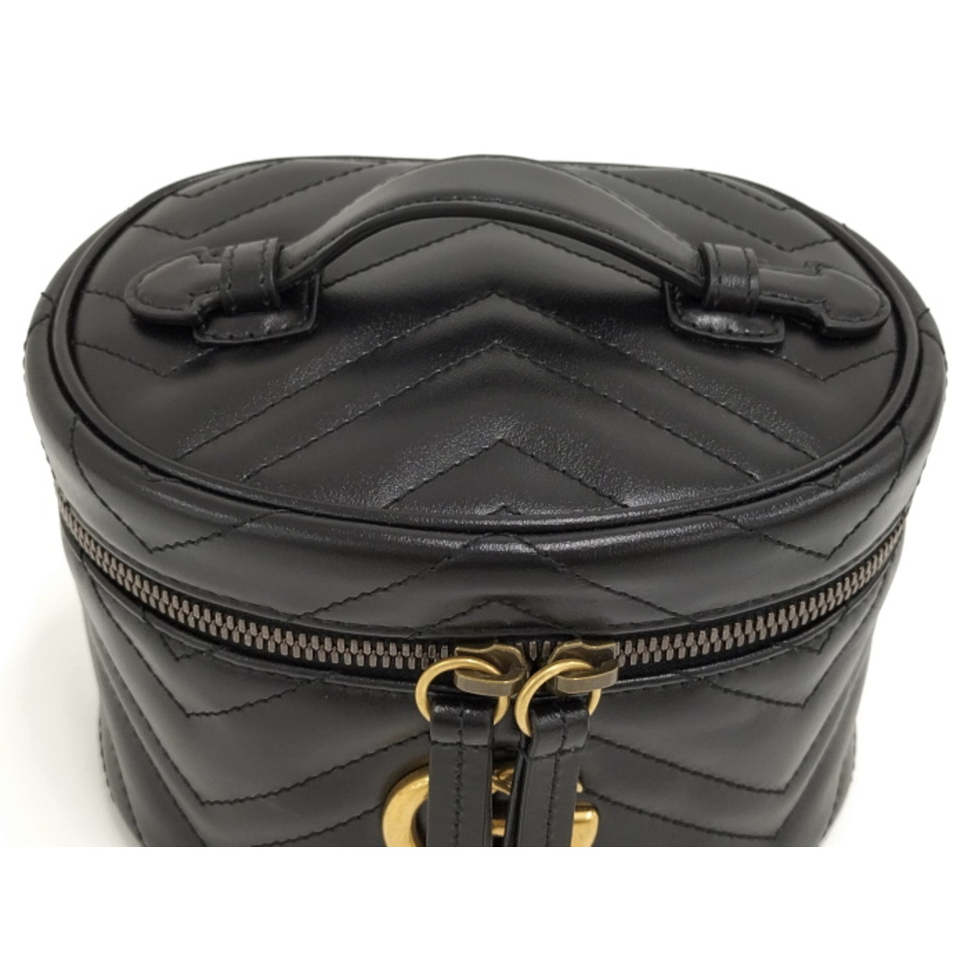 GUCCI - GUCCI バニティバッグ 化粧ポーチ GGマーモント GUCCI - GUCCI バニティバッグ 化粧ポーチ GGマーモント