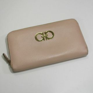 FERRAGAMO(ベージュ系)のフリマアイテム一覧 FERRAGAMO(ベージュ系)のフリマアイテム一覧