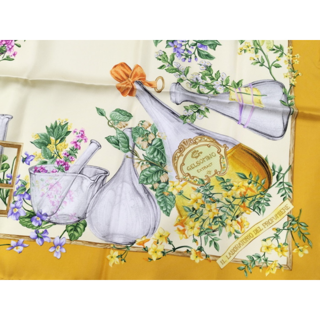 GUCCI - GUCCI スカーフ 香水柄 シルク100% イエローの通販 by GUCCI - GUCCI スカーフ 香水柄 シルク100% イエローの通販 by