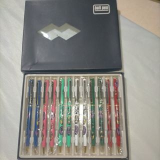 カラフルボールペン