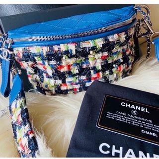 シャネル(CHANEL)の美品　CHANEL  シャネル　チェーン　ボディ　ショルダー　バッグ (ショルダーバッグ)