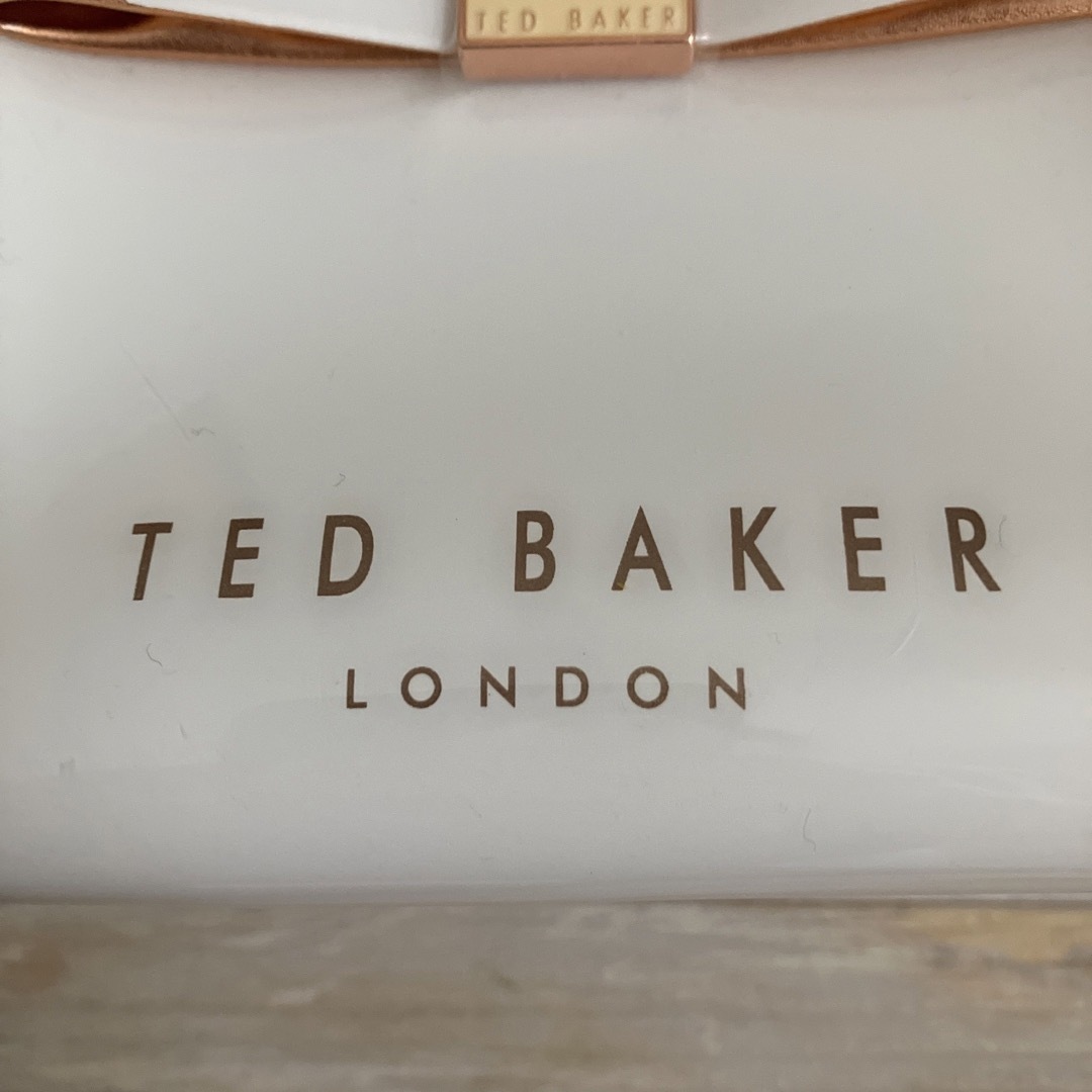 新品☆ TED BAKER サイズ1  オフホワイト×紺色