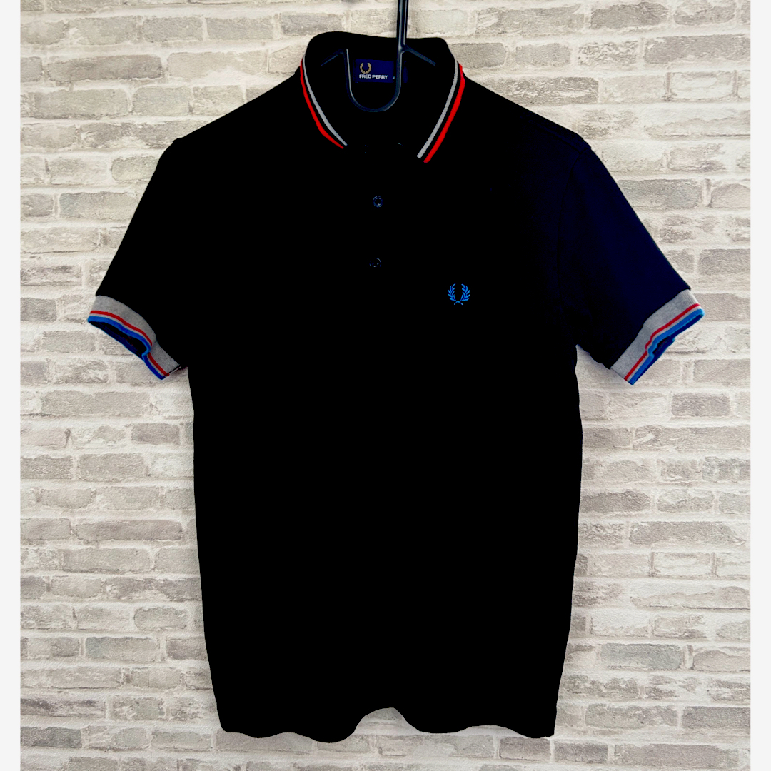 FRED PERRY(フレッドペリー)の【ほぼ新品・送料込】FRED PERRY ポロシャツ XS F1575 メンズのトップス(ポロシャツ)の商品写真