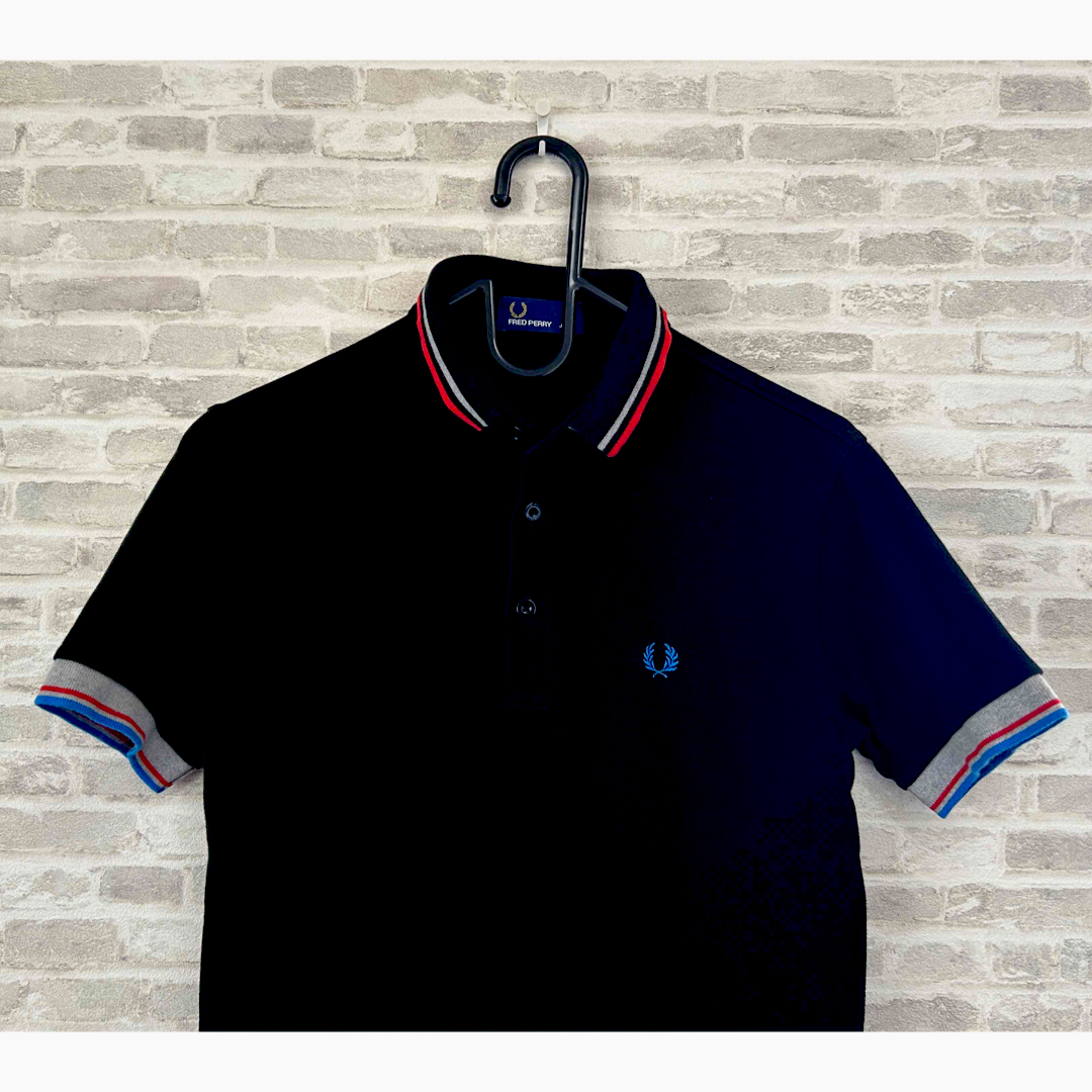 FRED PERRY(フレッドペリー)の【ほぼ新品・送料込】FRED PERRY ポロシャツ XS F1575 メンズのトップス(ポロシャツ)の商品写真