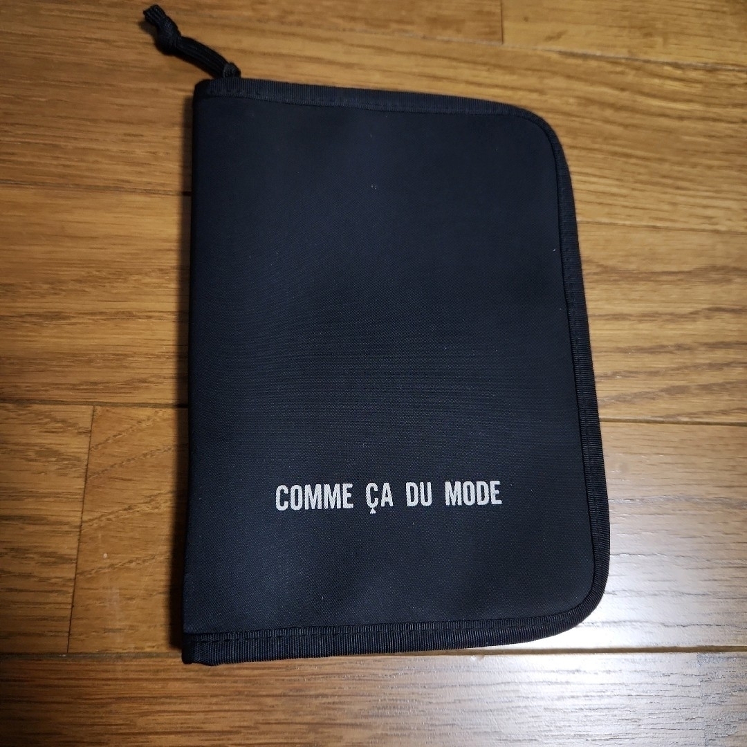 COMME CA DU MODE(コムサデモード)の良品 黒 コムサデモード 色々ポーチケース カード入れ 小物入れ レディースのファッション小物(ポーチ)の商品写真