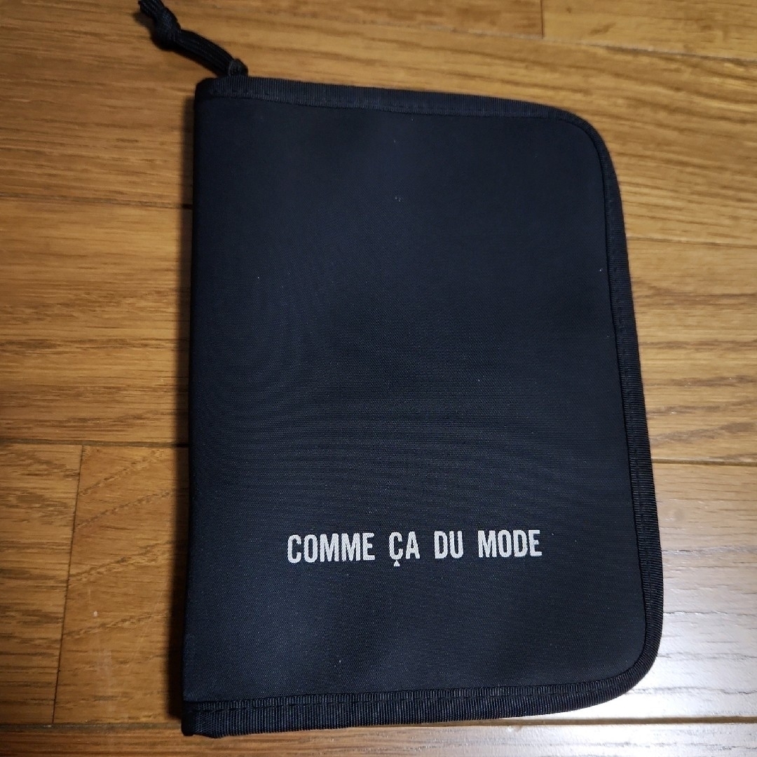 COMME CA DU MODE(コムサデモード)の良品 黒 コムサデモード 色々ポーチケース カード入れ 小物入れ レディースのファッション小物(ポーチ)の商品写真