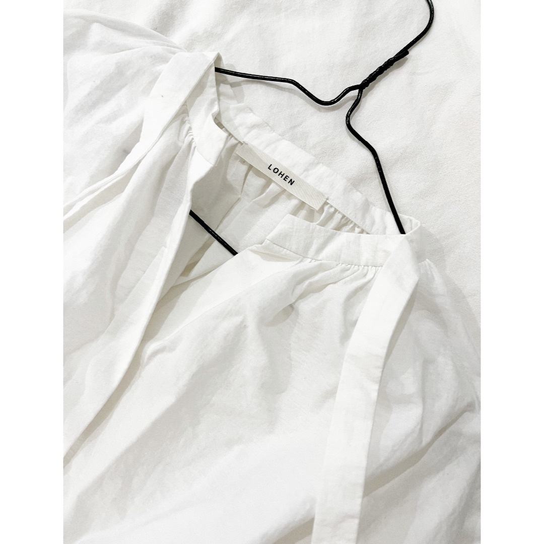 LOHEN　ボウタイ半袖ボリュームブラウス レディースのトップス(シャツ/ブラウス(半袖/袖なし))の商品写真