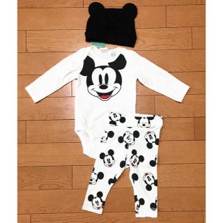 エイチアンドエム(H&M)の新品H&Mミッキーマウスロンパースパンツ帽子セット60 2m3m4m(ロンパース)