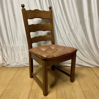 【オランダ製】オーク無垢材 革張りクッションの椅子 No.1(ダイニングチェア)