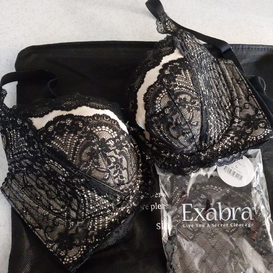 exabra - エクサブラ グランズ ブラ&ショーツセットの通販 by