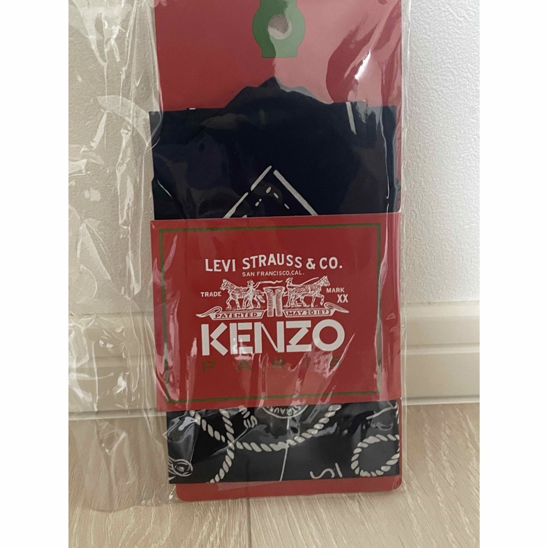 KENZO(ケンゾー)のKENZO x LEVI'S バンダナ　非売品 メンズのファッション小物(バンダナ/スカーフ)の商品写真