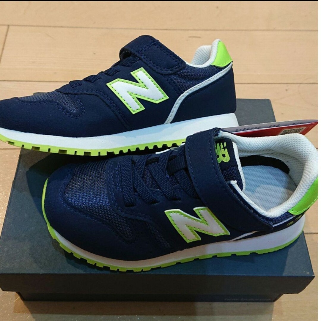 New Balance(ニューバランス)の新品 【17.5㎝】ニューバランス NB スニーカー 373  XS ネイビー キッズ/ベビー/マタニティのキッズ靴/シューズ(15cm~)(スニーカー)の商品写真