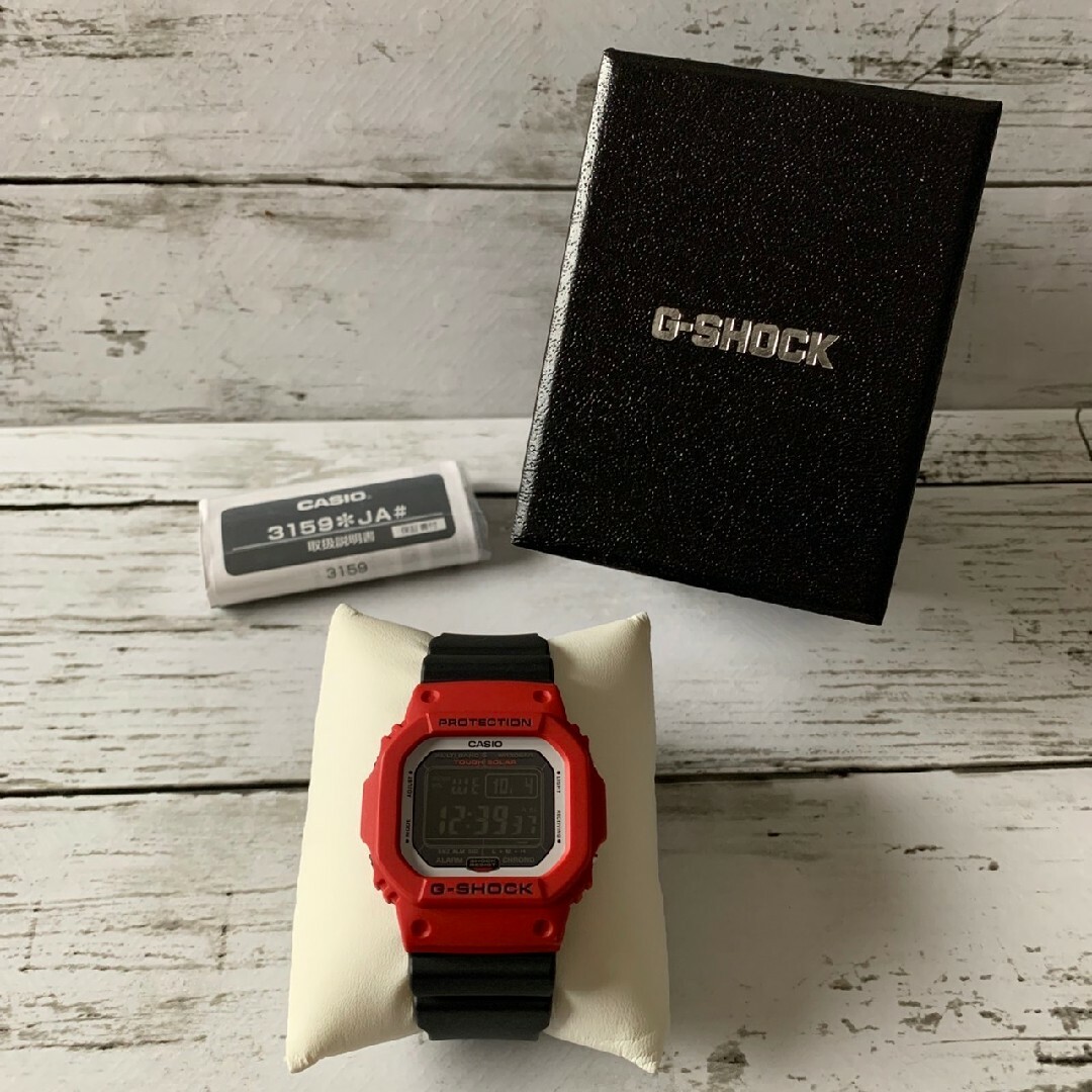 美品 カシオ G-SHOCK GW-M5610 RB-4JF 電波時計