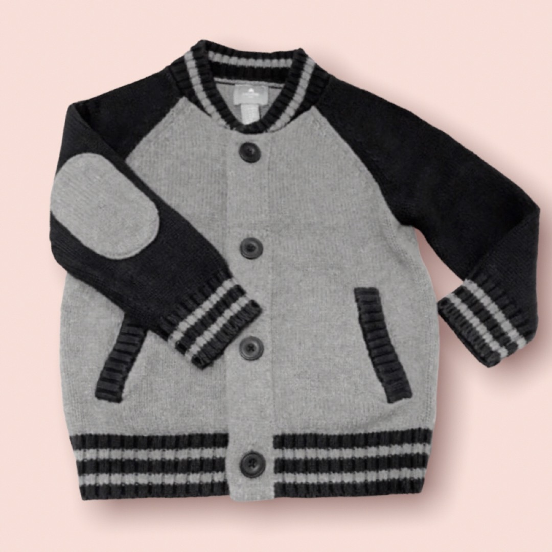 babyGAP(ベビーギャップ)のベビーギャップ　キッズカーディガン90 アウター　グレーxネイビー　コットン キッズ/ベビー/マタニティのキッズ服男の子用(90cm~)(カーディガン)の商品写真