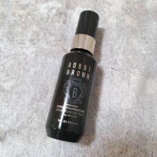 ボビイブラウン(BOBBI BROWN)のボビー・ブラウン　インテンシブ セラム ファンデーション N-032 サンド(ファンデーション)