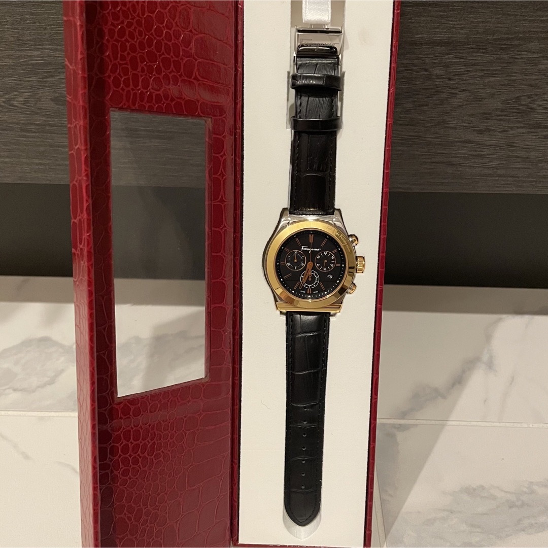 Salvatore Ferragamo(サルヴァトーレフェラガモ)の【送料無料】 フェラガモ  腕時計 メンズの時計(腕時計(アナログ))の商品写真