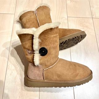 アグ(UGG)のUGG ムートンブーツ 24.0 ベージュ(ブーツ)