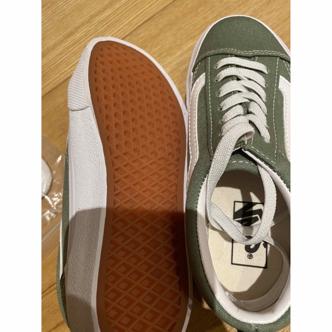 VANS(ヴァンズ)の【新品未使用】早い者勝ち vans オールドスクール　キッズ　スニーカー キッズ/ベビー/マタニティのキッズ靴/シューズ(15cm~)(スニーカー)の商品写真