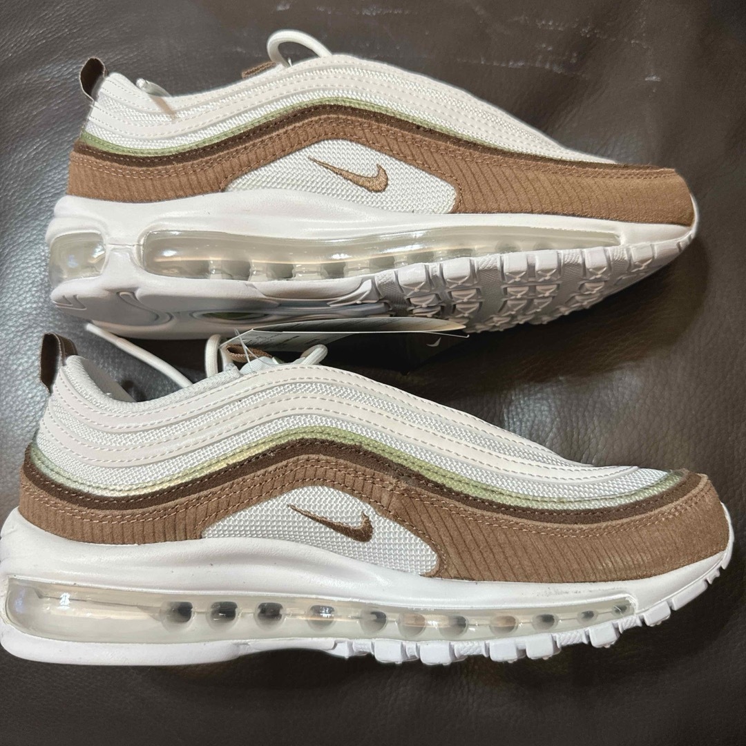 NIKE(ナイキ)のNIKE WMNS Air Max 97 SE 25cm  新品箱付き　匿名配送 レディースの靴/シューズ(スニーカー)の商品写真