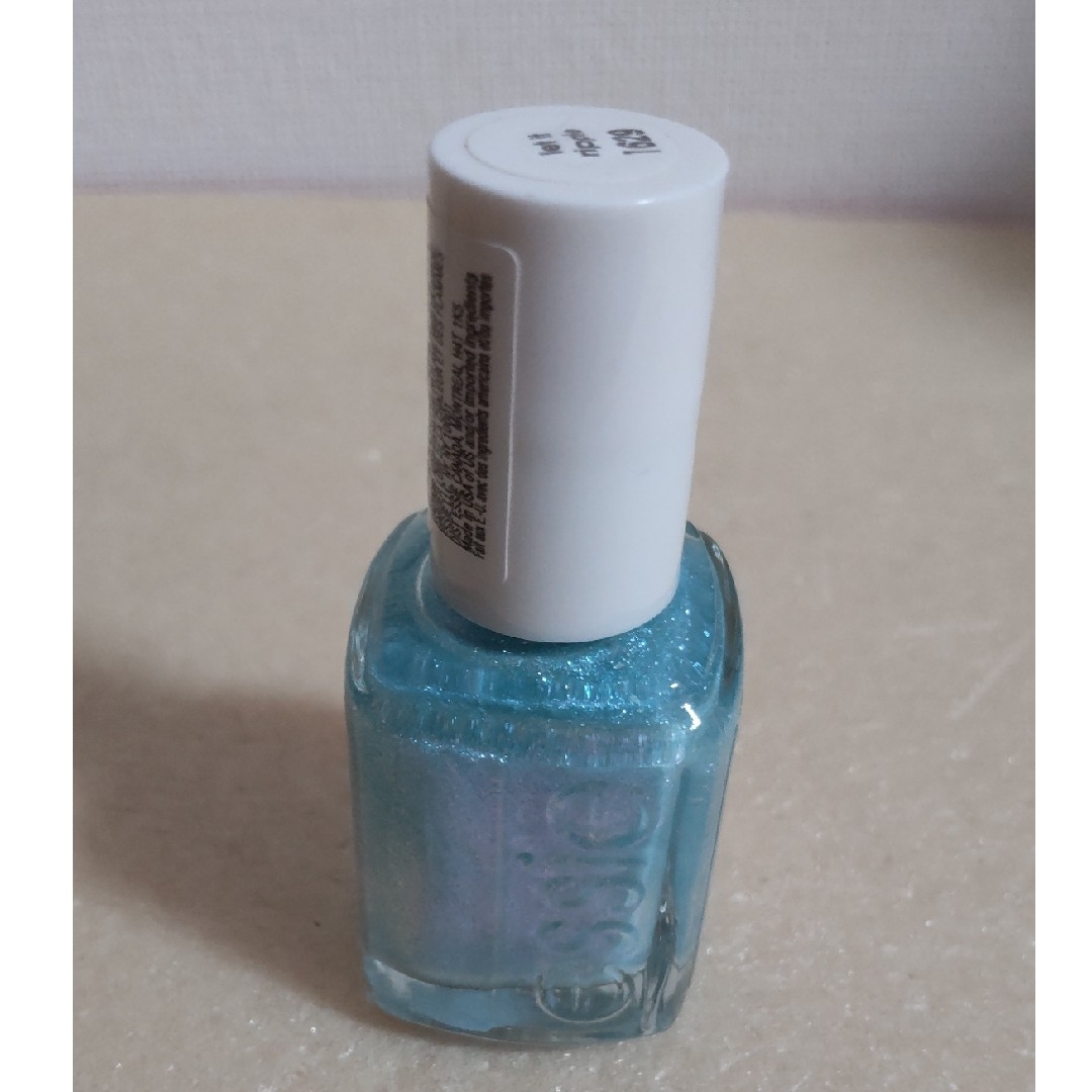 Essie(エッシー)の【used】エッシー　ネイルラッカー1629 コスメ/美容のネイル(マニキュア)の商品写真