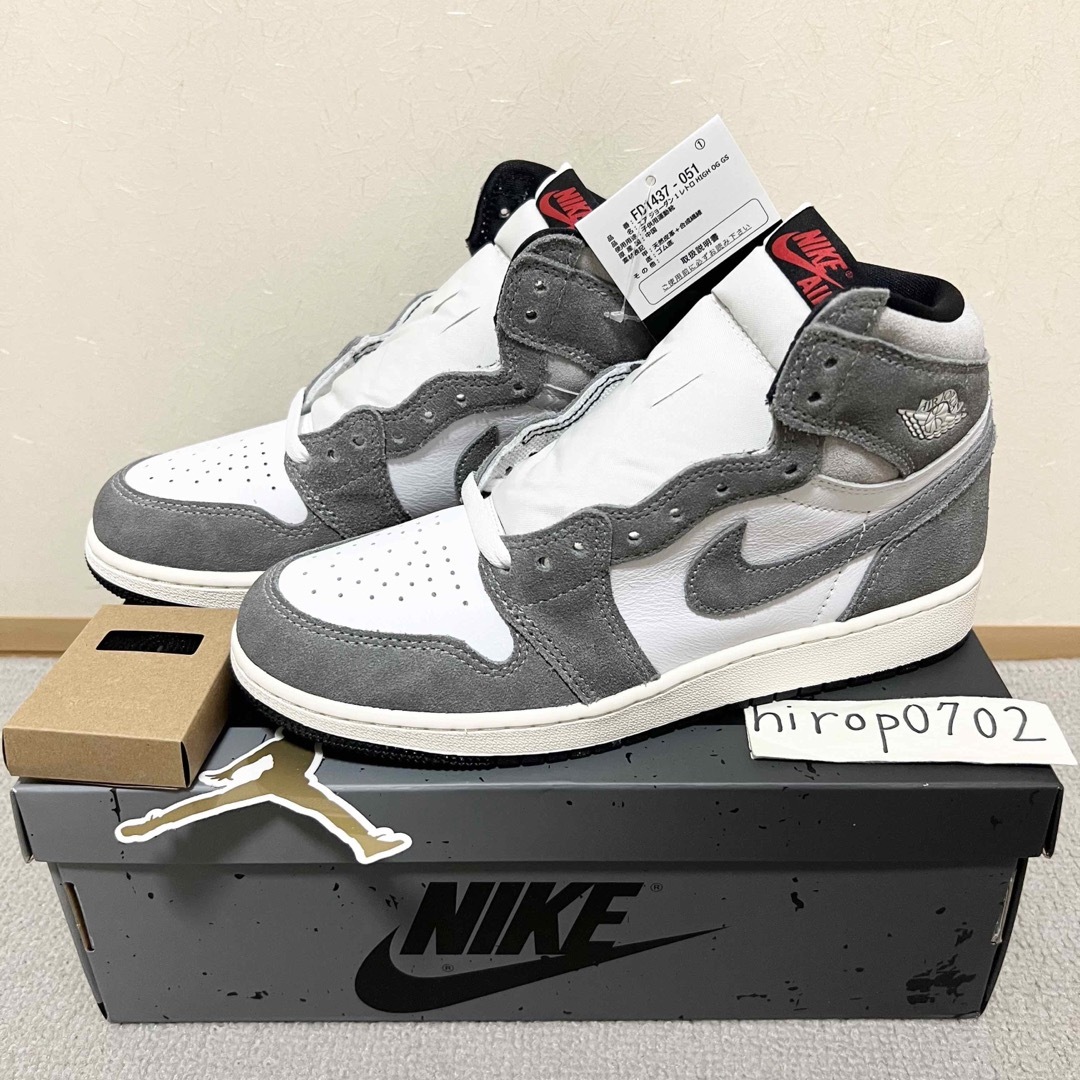 AIR JORDAN 1 レトロ ハイ オージー スモーク グレー