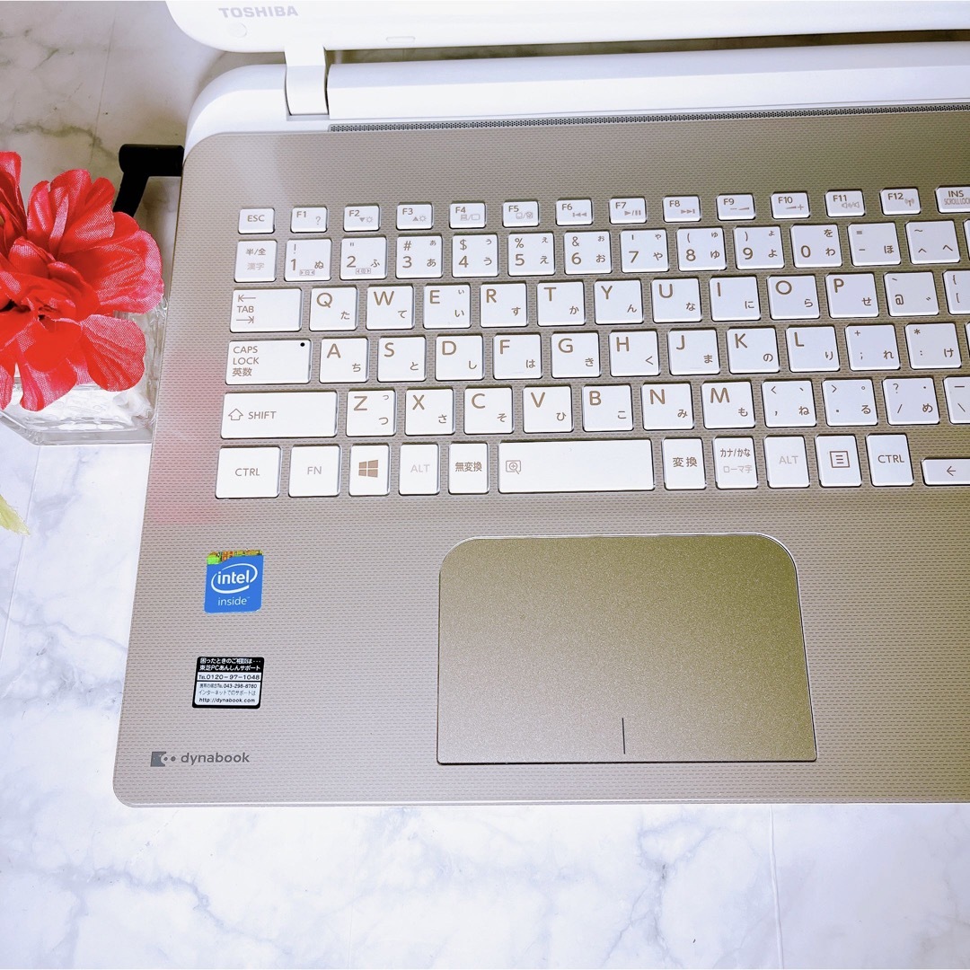 美品✨オシャレゴールド✨すぐに使えるノートパソコン✨爆速SSD✨Win11✨-