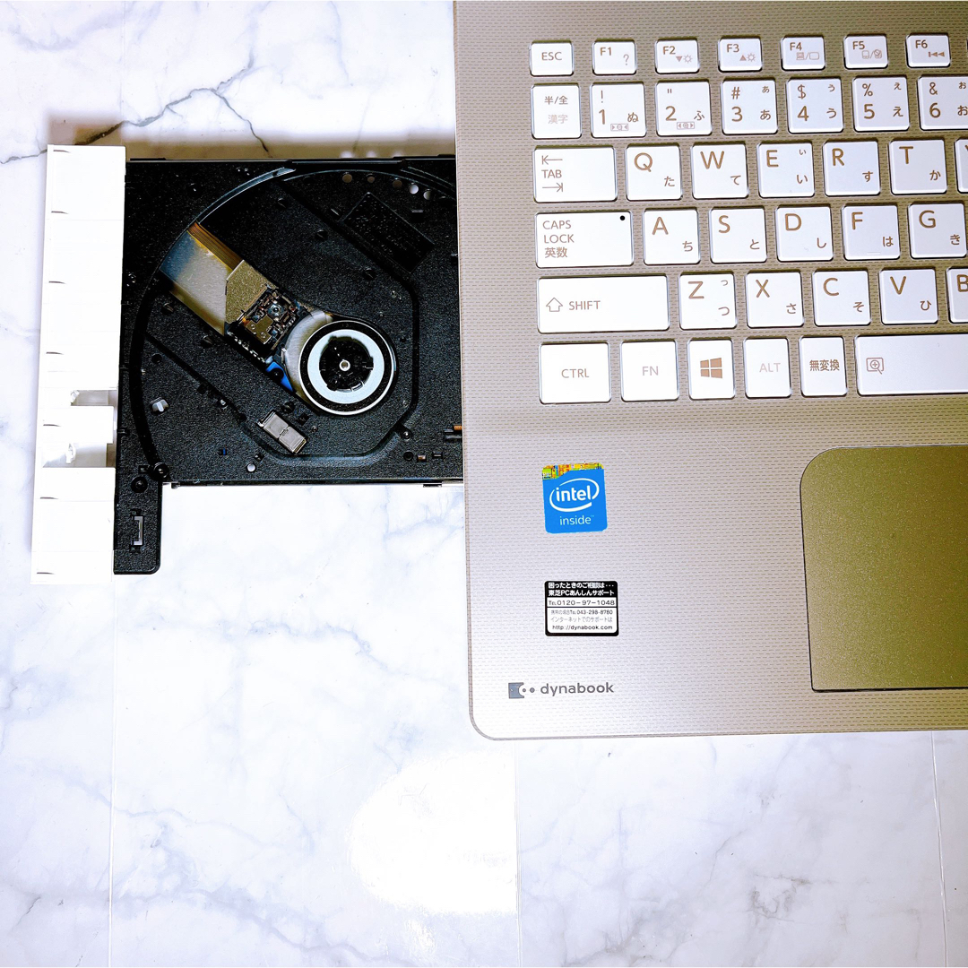 美品✨オシャレゴールド✨すぐに使えるノートパソコン✨爆速SSD✨Win11✨-
