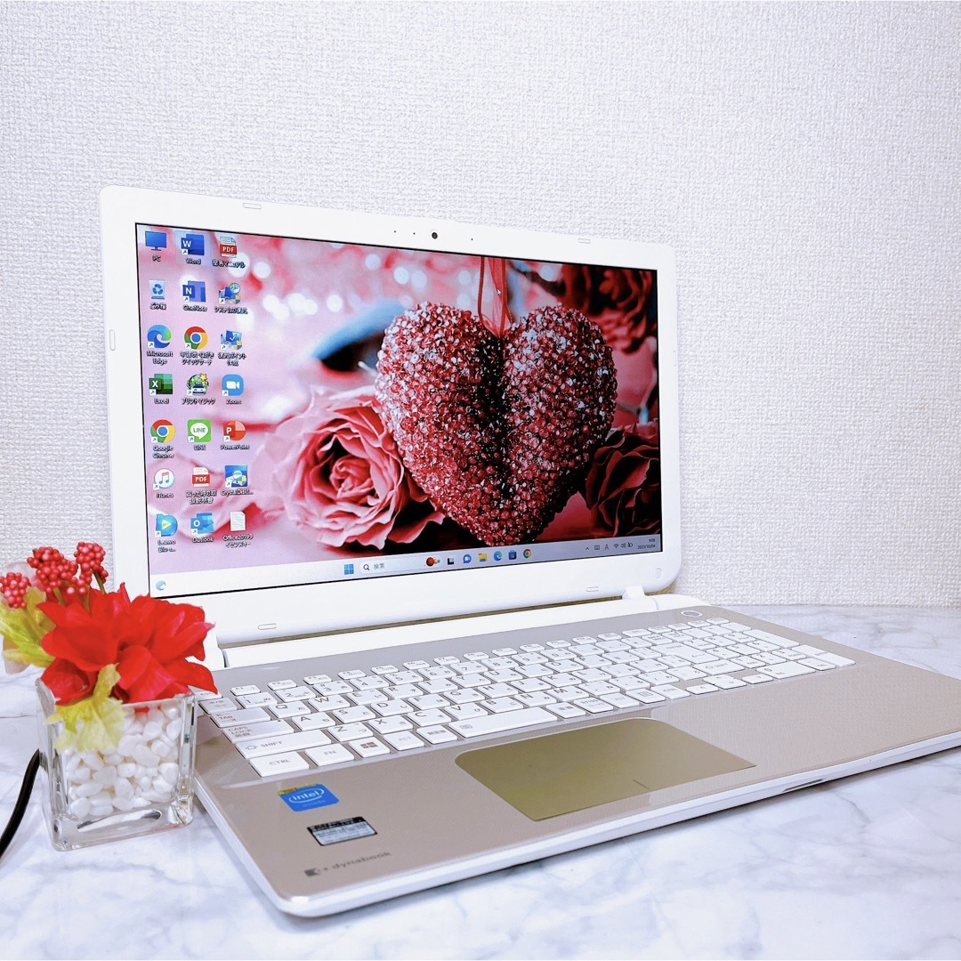 東芝 - 美品✨オシャレゴールド✨すぐに使えるノートパソコン✨爆速SSD