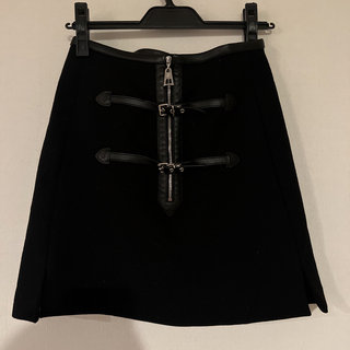 ルイヴィトン(LOUIS VUITTON)のルイヴィトン　スカート　ブラック　黒　レザー　チャック　ジップアップ　36 S(ミニスカート)