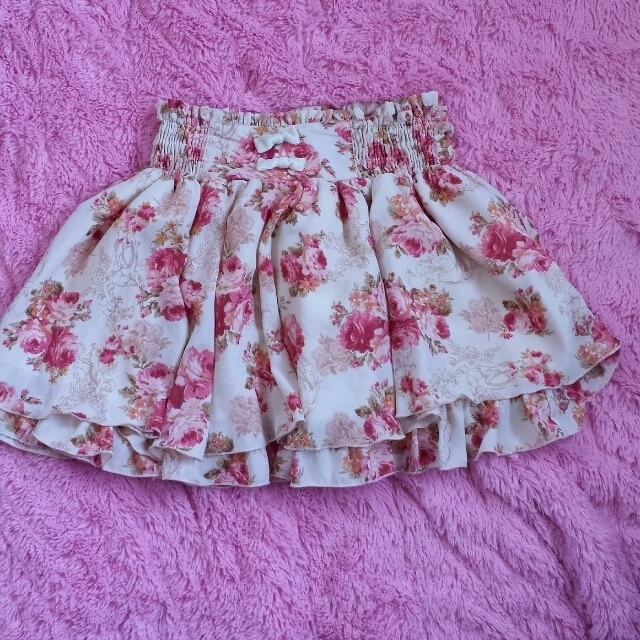 LIZ LISA(リズリサ)のﾘｽﾞﾘｻｴﾝｼﾞｪﾙ花柄ｽｶｰﾄAMO レディースのスカート(ミニスカート)の商品写真