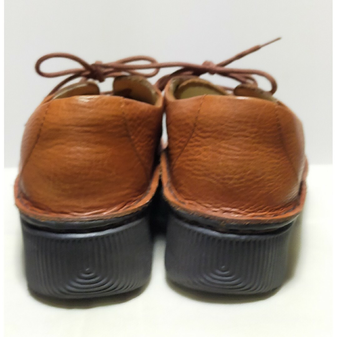 AKAISHI(アカイシ)のアカイシ　コンフォートシューズ　24.5　革靴　キャメル レディースの靴/シューズ(スリッポン/モカシン)の商品写真