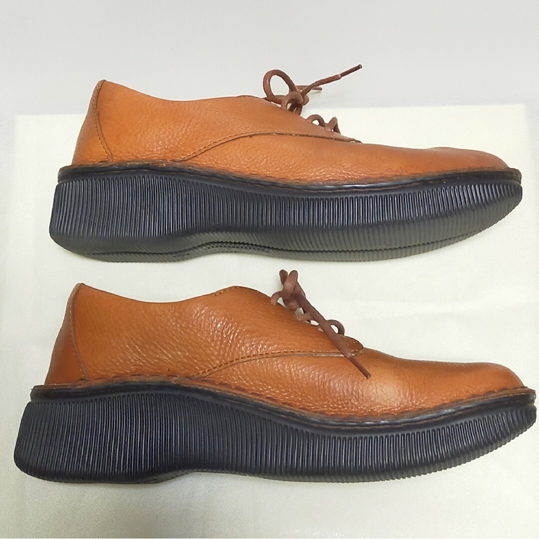 AKAISHI(アカイシ)のアカイシ　コンフォートシューズ　24.5　革靴　キャメル レディースの靴/シューズ(スリッポン/モカシン)の商品写真