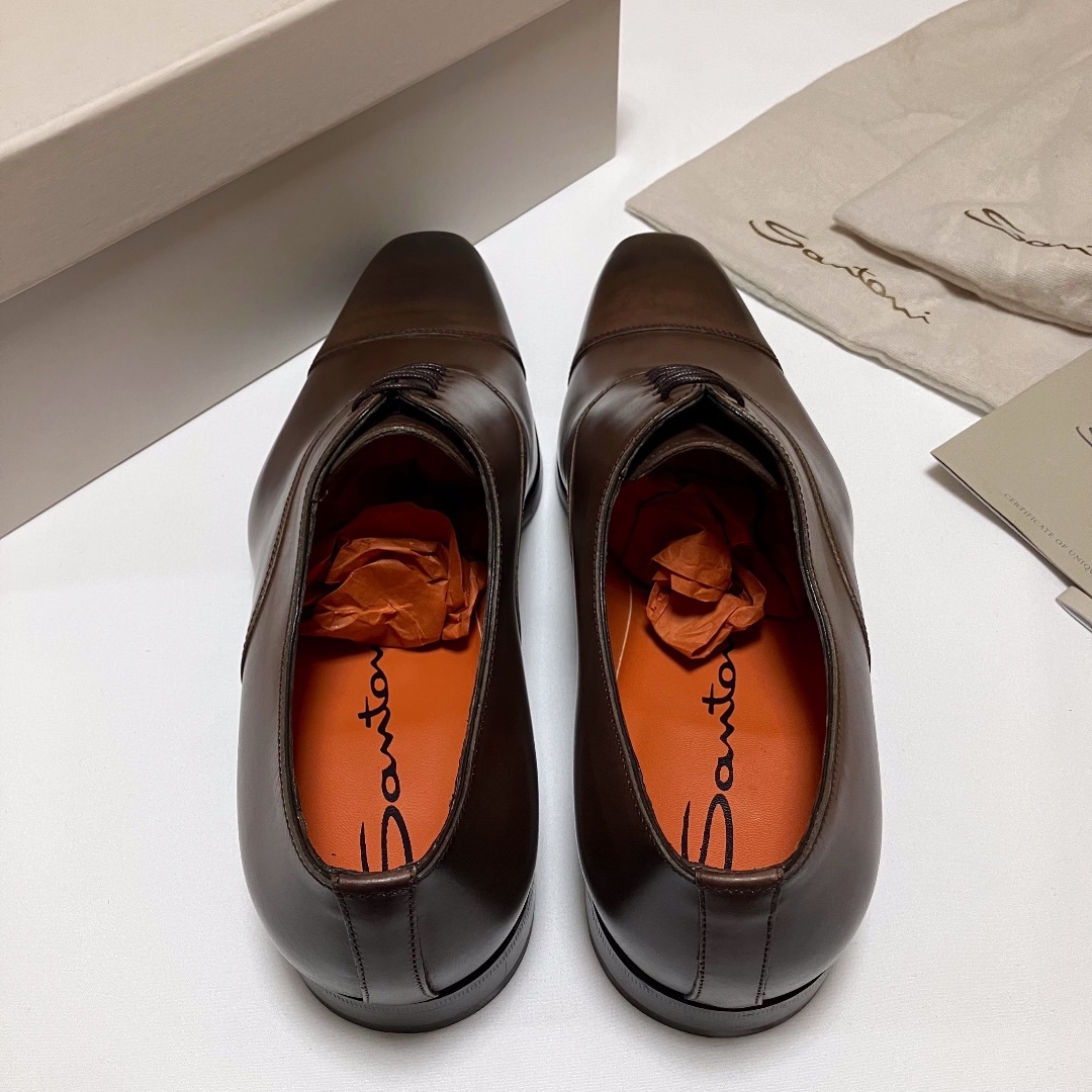 Santoni(サントーニ)の新品 UK6 santoni ストレートチップ 革靴 9914 メンズの靴/シューズ(ドレス/ビジネス)の商品写真